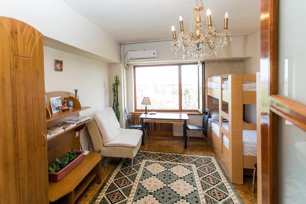 Ussr Hostel Bishkek Room photo