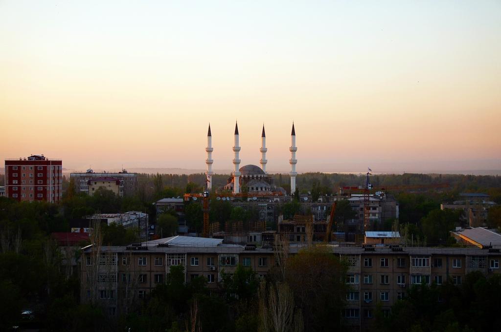 Ussr Hostel Bishkek Exterior photo